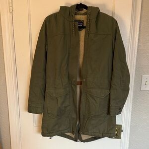 Patagonia Forest Green Jacket with Fleece Interior